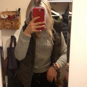 Gant tröja  - Nyskick, jag e 168cm 