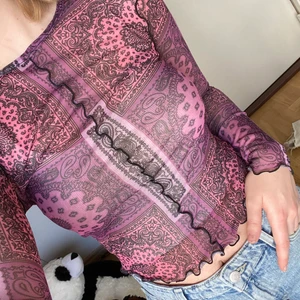 Mesh tröja  - Lila mesh tröja från UO, skitball men kommer ej till användning. 