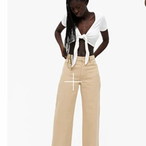 Monki jeans - Säljer mina monki jeans för 180kr för dom var för små! Storlek 28🥰🌺🌸💖