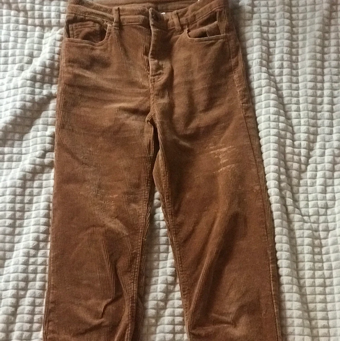 bruna byxor från London i storlek 38  - 90