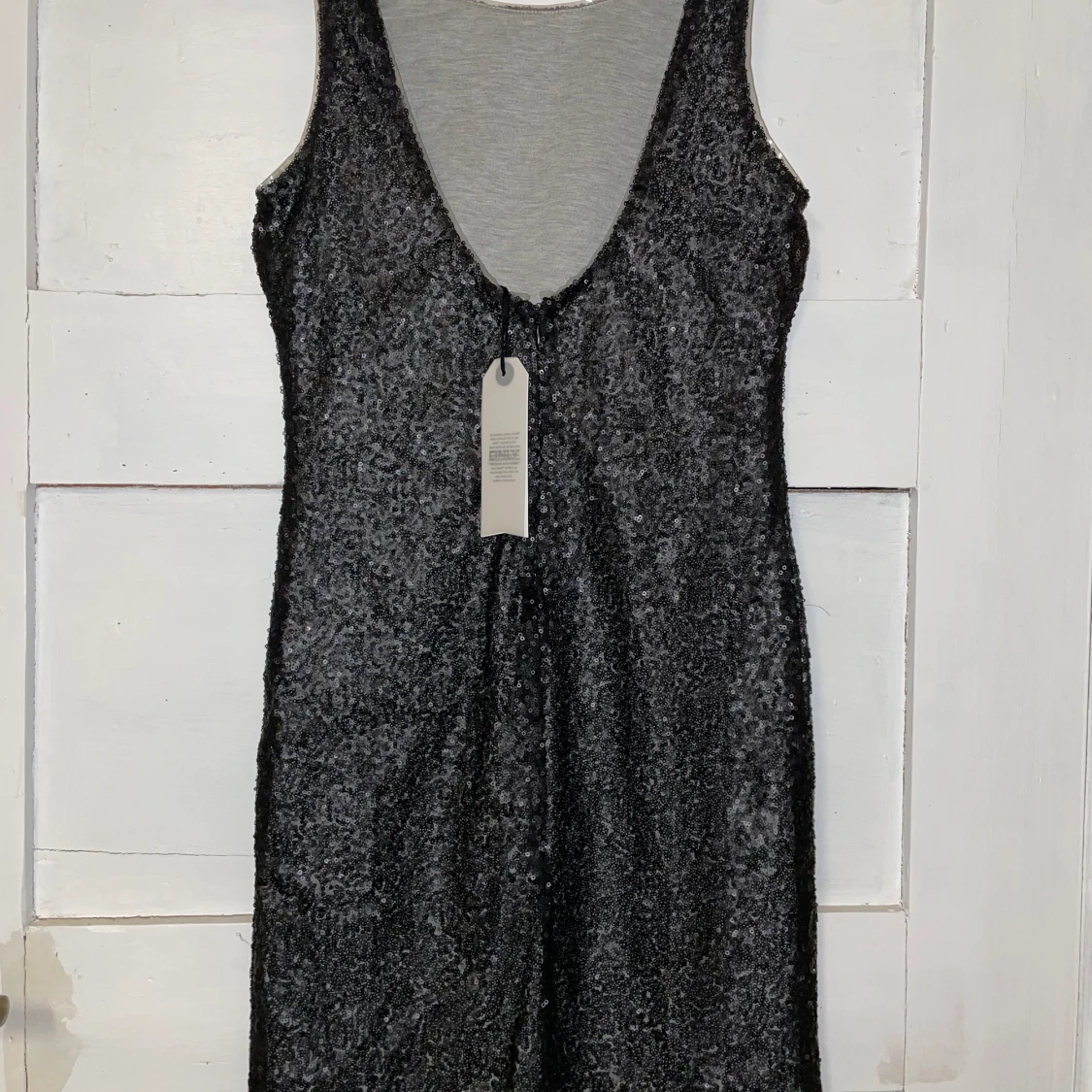 SVART PALJETTKLÄNNING STL 38 - 90