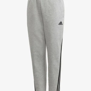 Adidas mjukisbyxor  - Märket är lite borta men annars jätte fräscha 