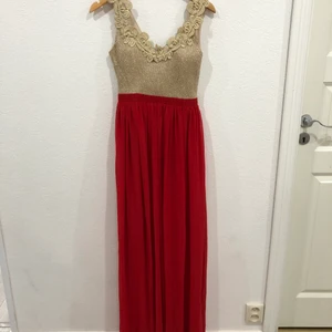 Festklänning  - priset kan diskuteras 