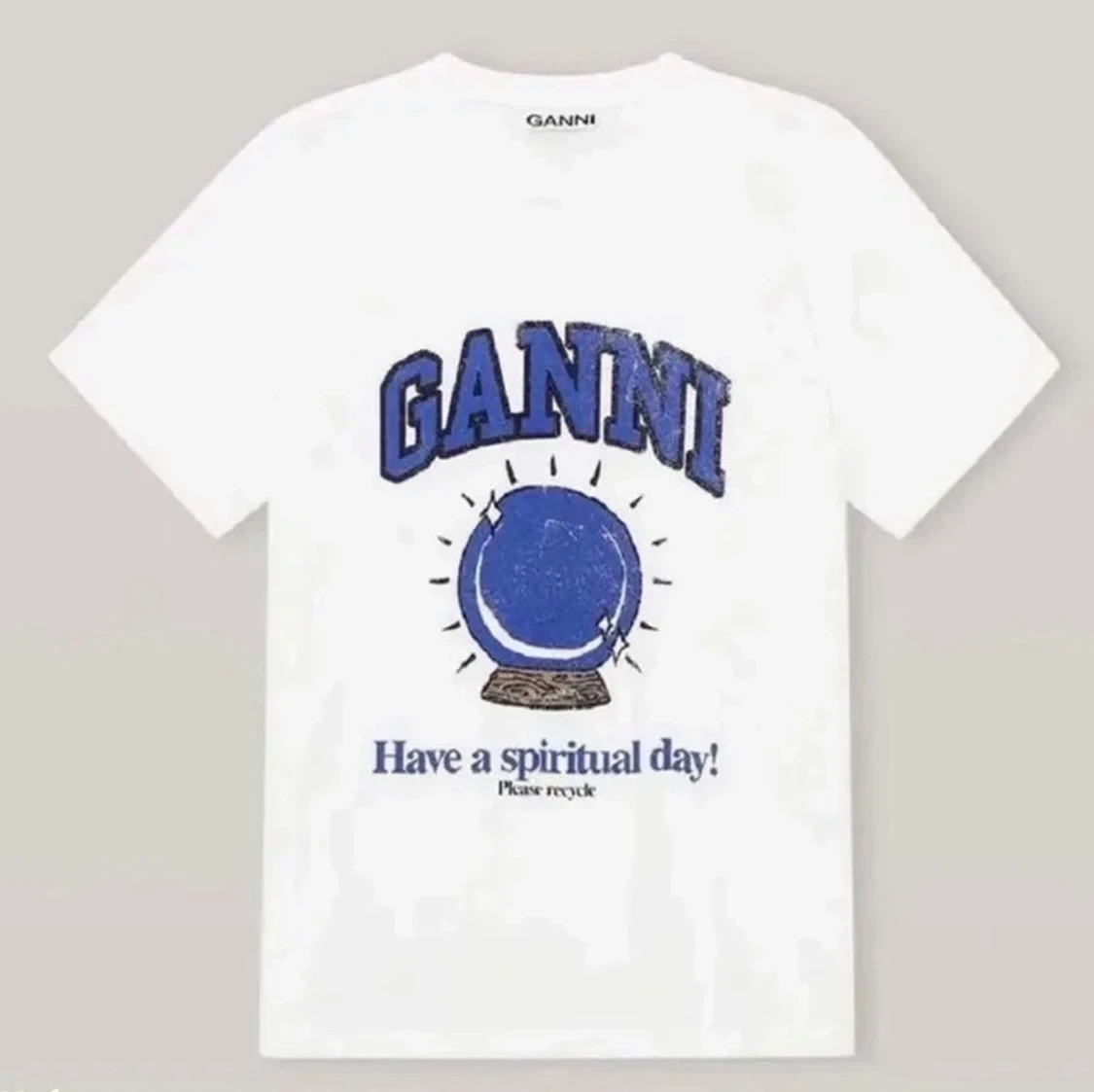 Söker Ganni t-Shirt! - 90
