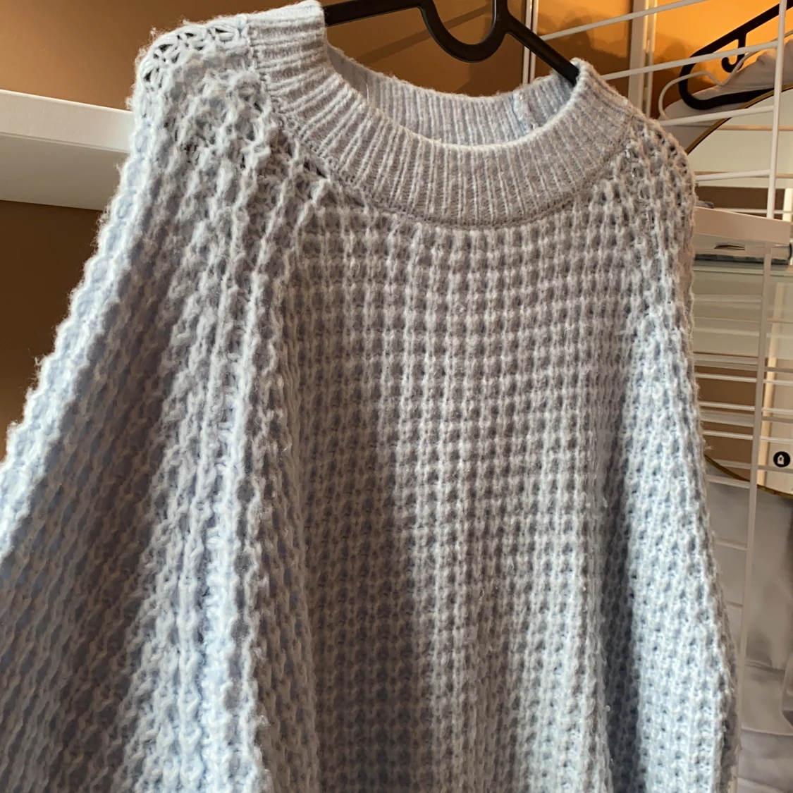 Oanvänd stickad tröja  - 90