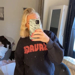 Gina tricot tröja - En snygg och användbar tröja från Gina Tricot som jag säljer för den kommer inte till användning längre!