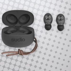 Hörlurar - Sudio tolv hörlurar in ear.  Precis som nya