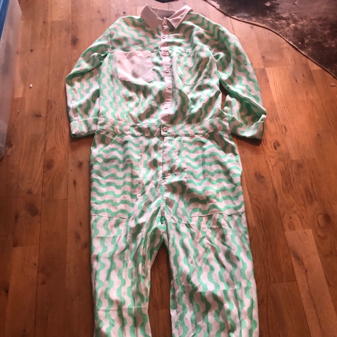 One piece vit med gröna mönster 34