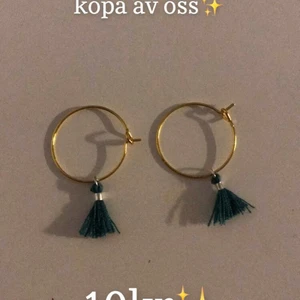 Örhängen  - Hej! Detta är ett par örhängen som du kan köpa av mig ✨✨