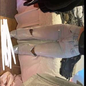 Jeans - Jeans från Gina tricot i strl 36 jättefina men inte min stil 