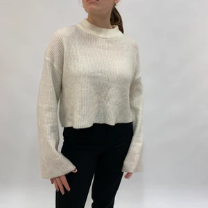 Stickad tröja - Vit stickad tröja🤍🤍