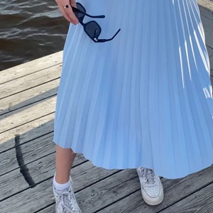 Somrig kjol - En jättefin blå kjol i storlek S💙