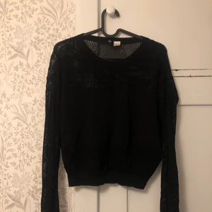 Nättröja  - Finaste nättröjan med strategiskt placerat nät, nätet är tätt precis i brösthöjd. 