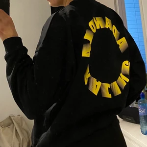 ADANOLA x Josefine HJ sweater  - Säljer min helt oanvända sweater från Josefine HJ’ s kollektion för ADANOLA. Nypris 547kr. HÖGSTA BUD 330kr KÖP DIREKT FÖR 500kr inklusive frakt