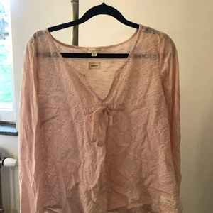 Odd Molly Långärmad  - Rosa Långärmad tröja från Odd Molly. Bra Skick. 