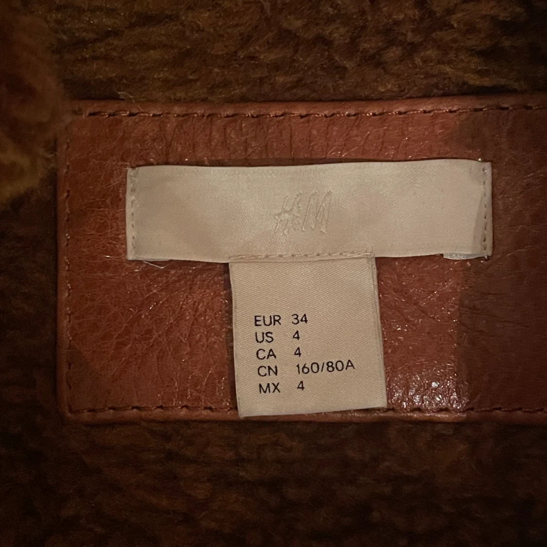 HM studio, pilefodrad bikerjacka i läder - 91