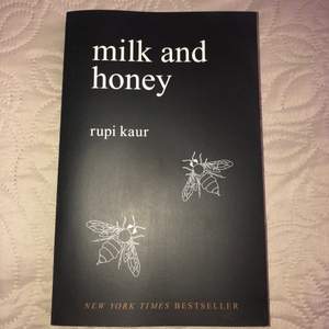 Poesiboken Milk and Honey av Rupi Kaur. På engelska! 