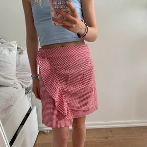 SÅÅ FIN KJOL❤️❤️❤️❤️❤️ - SÅÅ FIN KJOL❤️❤️❤️❤️❤️ är TYVÄRR lite stor för mig och därav säljer jag den❤️❤️ från mint&berry 