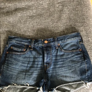 Jeans shorts  - Levis shorts 