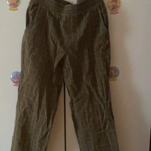 Byxa  - Stl s (small) randig bomulls byxa, har bara använts 1-2 gånger 