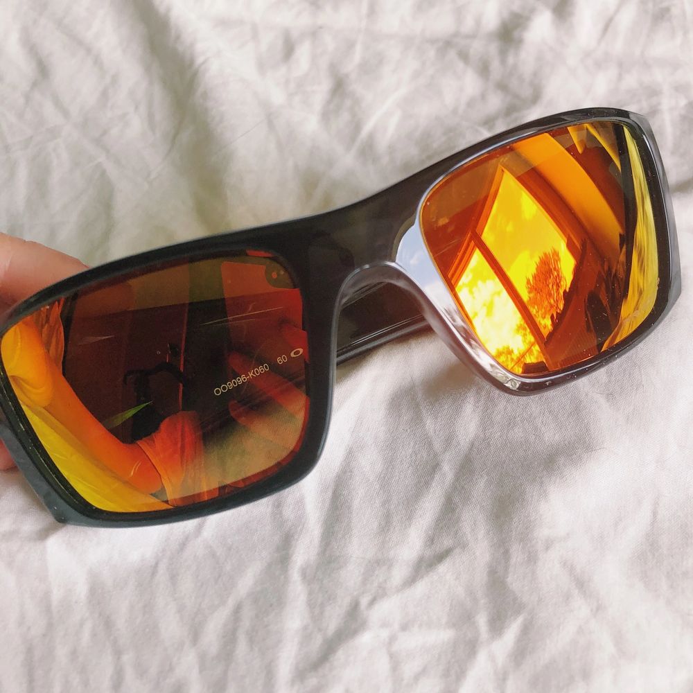 Solglasögon / sportglasögon från Oakley | Plick Second Hand