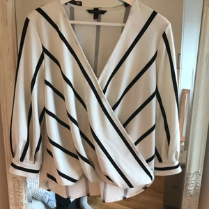 Banans republic  - Finns att köpa i ny skick, använd par gånger 