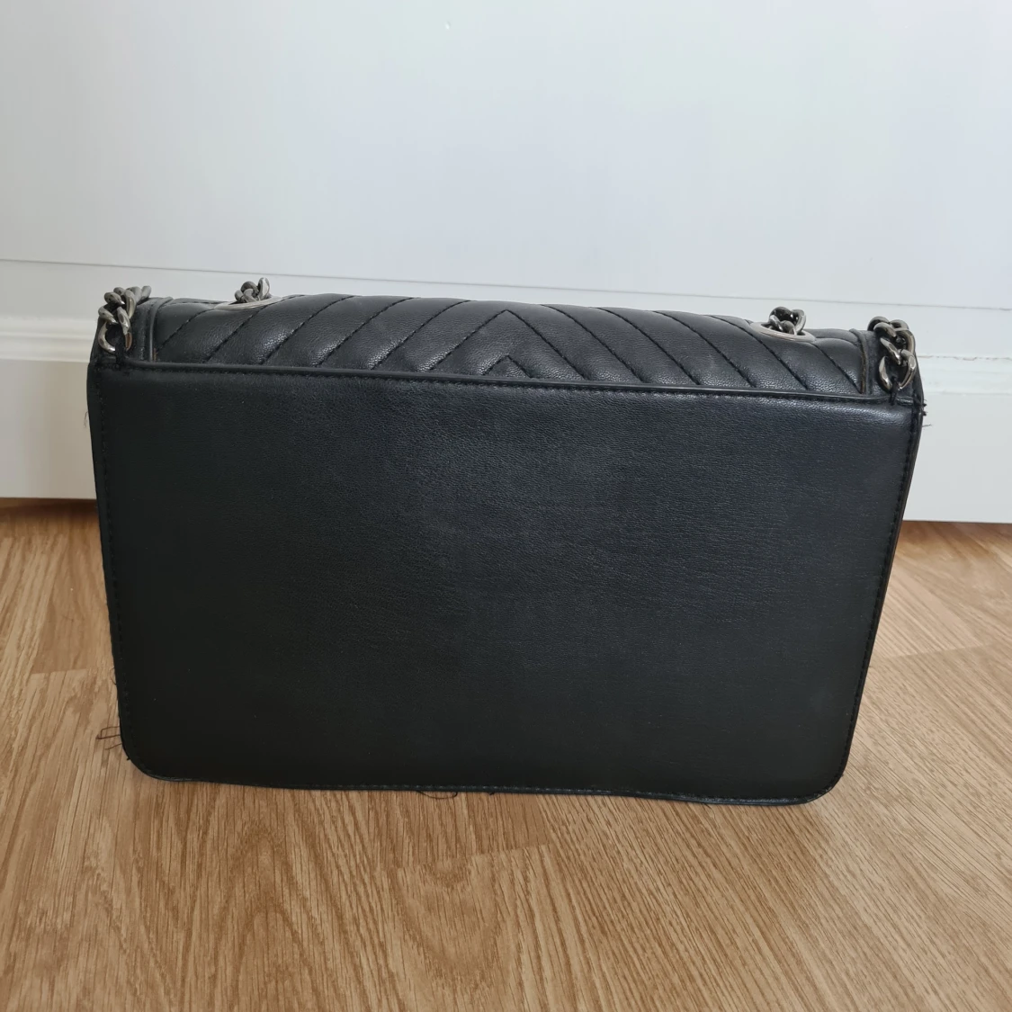 Svart väska - 90