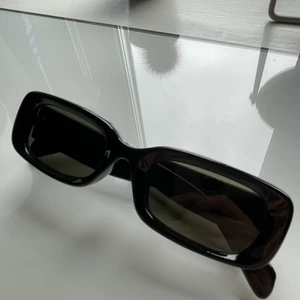 Rektangulära solglasögon  - Bra skick! 