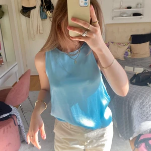 Silkestopp - Superfin silkestopp ifrån weekday storlek 36, använt 2 gånger och i väldigt bra skick! Budgivning