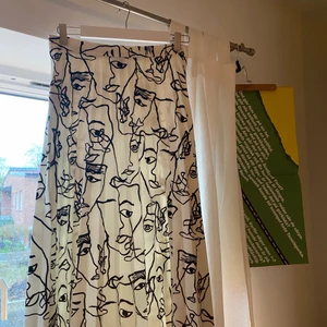 Kjol - Långkjol från Gina Tricot. Andvänd ca 3 gånger. 🤍🖤