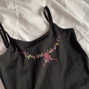 Svart topp - Svart topp i superbra skick! Storlek S🤍