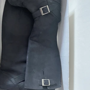 Jonny Bulls  - Höga jonnys bulls, sparsamt använd! Ny pris 1400 mitt pris 600kr skriv privat om ni vill ha privata bilder! Budgivning sker nere i  kommentarerna! :)