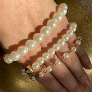 Armband  - Skriv för fler bilder och pris💕 har massa andra smycken uppe