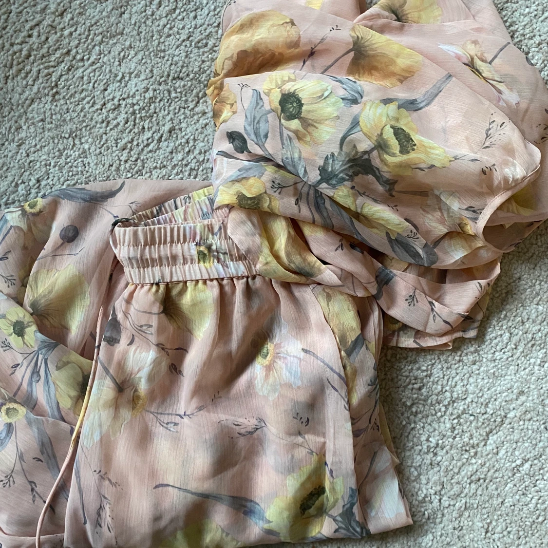 Toppar (s), hm set (s) Nike tights (xs)  - 90