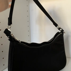 Väska - Bikbok väska , frakt på 79kr också❤️