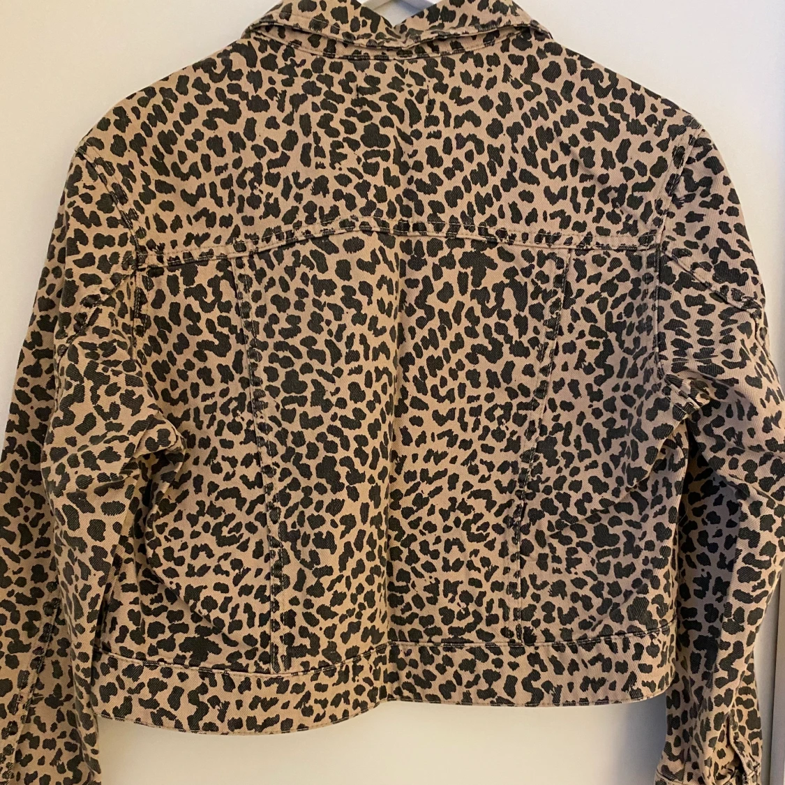 Jeansjacka med leo-print - 90