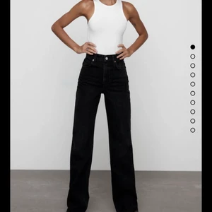 zara jeans - jeans från zara i bra skick säljer för 200 + frakt
