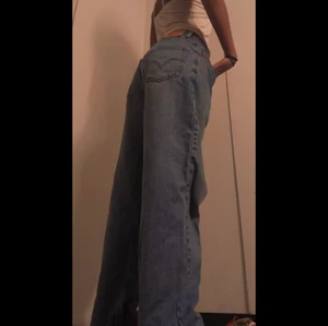 Baggy Levis  - Ljusblåa baggy Levis jeans, knappt använda  