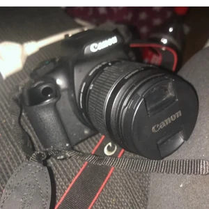 Canon systemkamera  - Funkar felfritt. Har wi-fi funktion. Lägger ut på nytt pga oseriös köpare! 