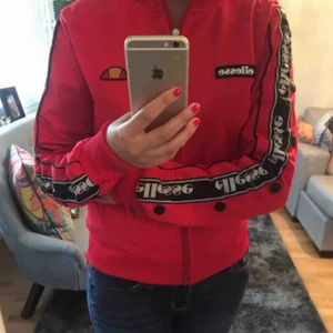 Ellesse jacka - Knappt använd, storlek S