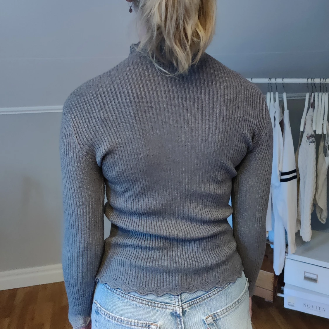 Grå långärmad tröja - 90