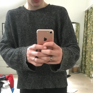 Hope Tröja  - Skön Hope tröja, bra skick. Lägg ett bud! 