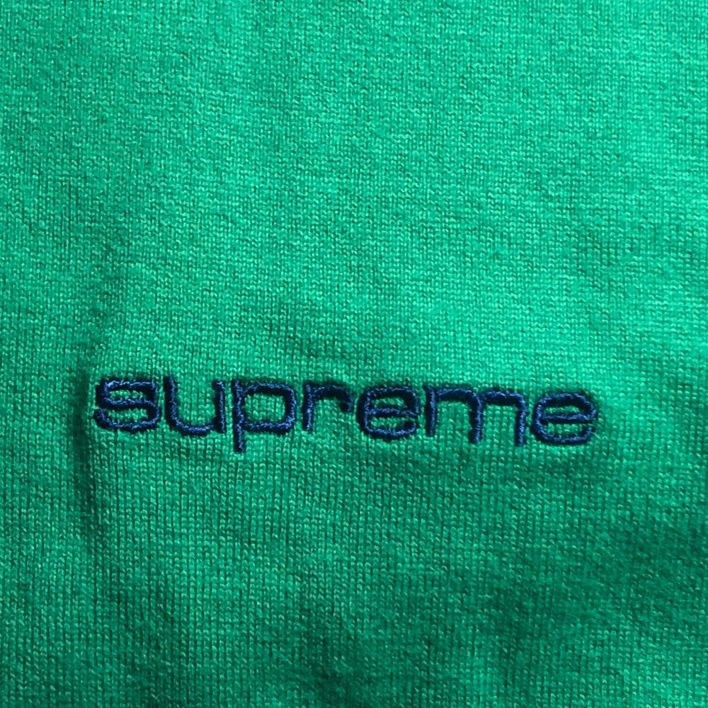 SUPREME ”BLOCKED STRIPE TEE” SIZE ”M” Använd 2 gånger och är från SS20 kollektionen. Supreme påse och klistermärke medföljer :). T-shirts.