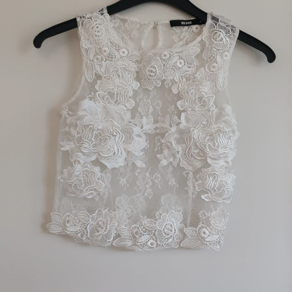 Vit spetstopp Bikbok stl XS