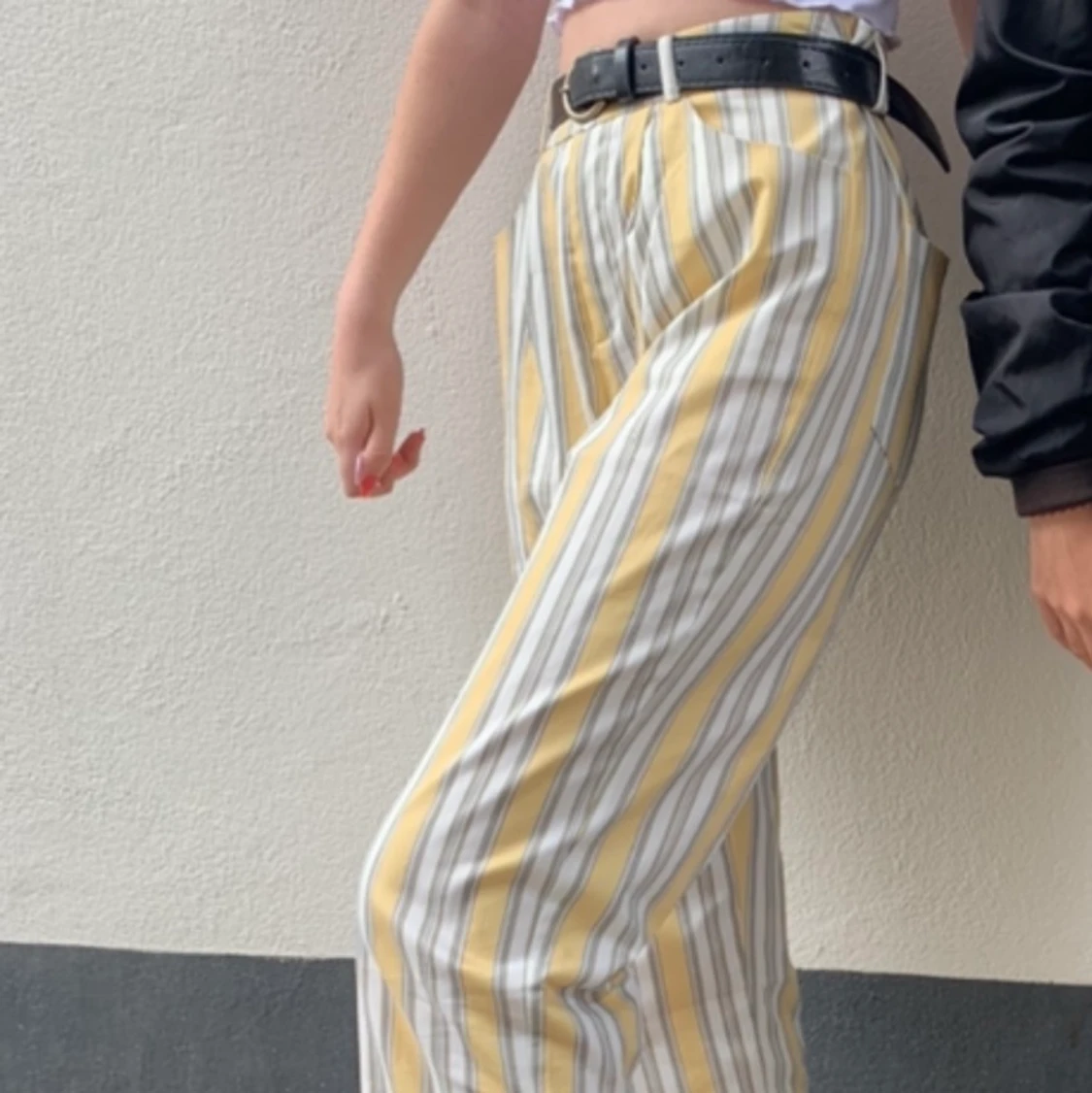 Randiga snygga byxor