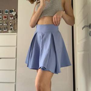 Ljusblå volang kjol från Oxygen. Skick: 10/10👗