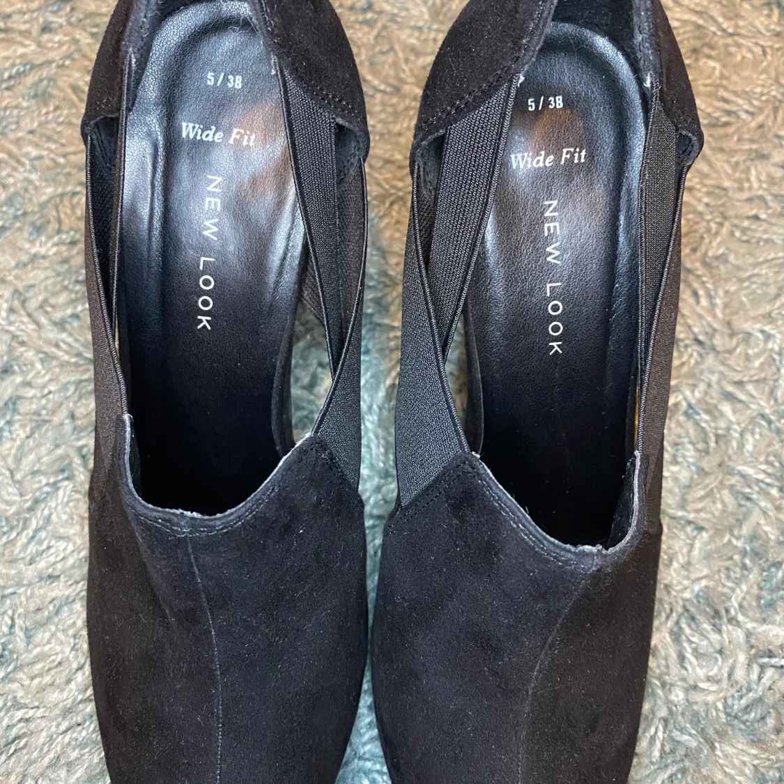 Svarta klackskor - 91