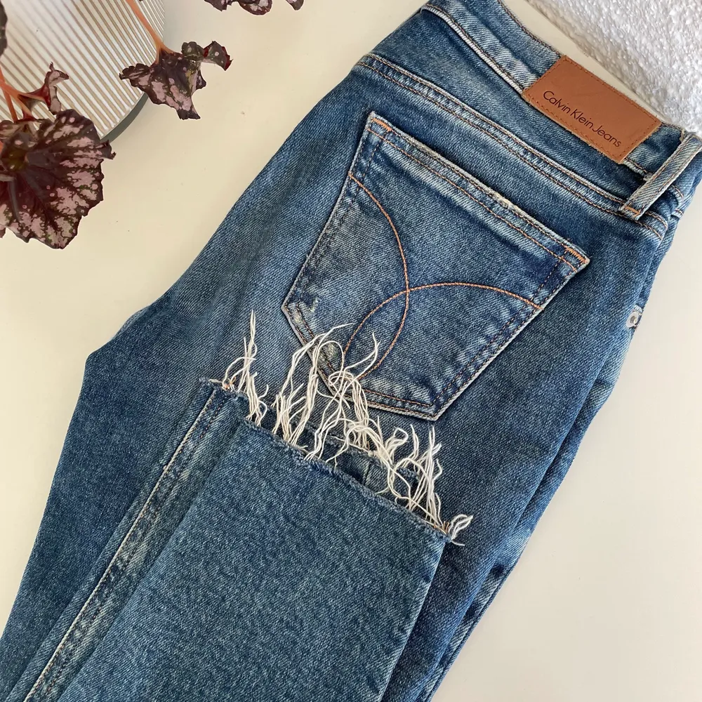 Snygga ljusblå jeans från CalvinKlein. Jeans & Byxor.