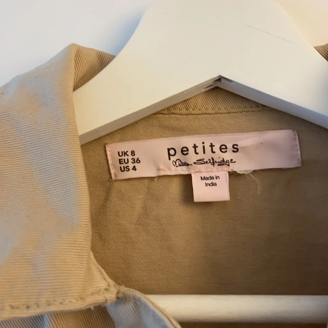 BEIGE VÅRJACKA - 91