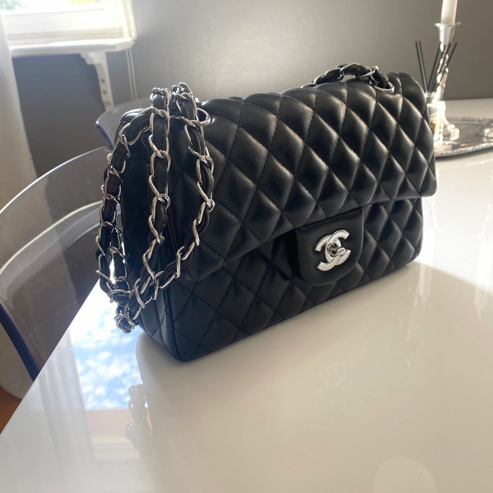 Chanel väska - Väskor | Plick Second Hand